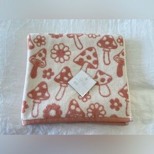 Deborah Connolly | Peach Mushrooms Plush Bath Towel | Retro NWT